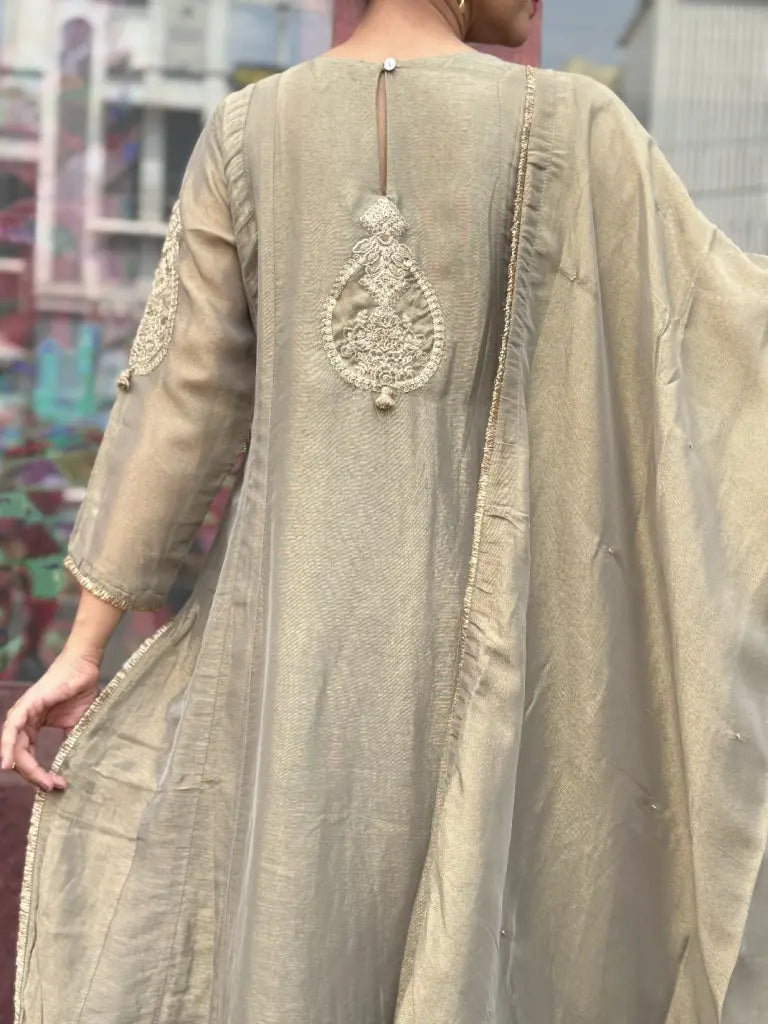 Side drape and silhouette of dusty green kurta set — Dusty Green Kurta Set
