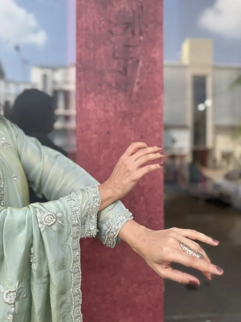 Side drape and silhouette of soft kurta set — Soft Kurta Set