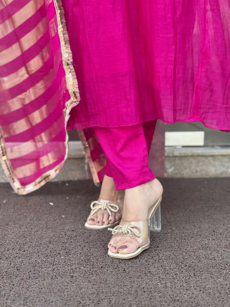 Complete ethnic look in rani kurta set — Rani Kurta Set