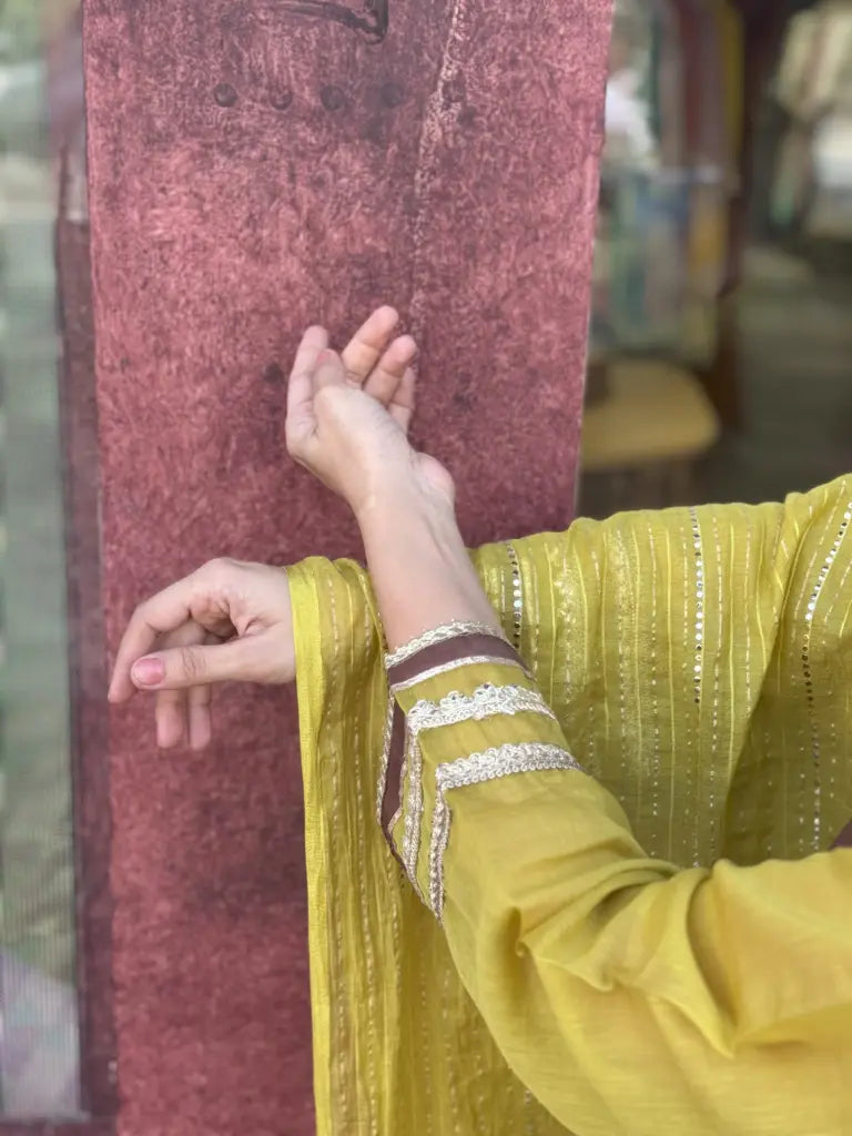 Side drape and silhouette of yellow kurta set — Yellow Kurta Set