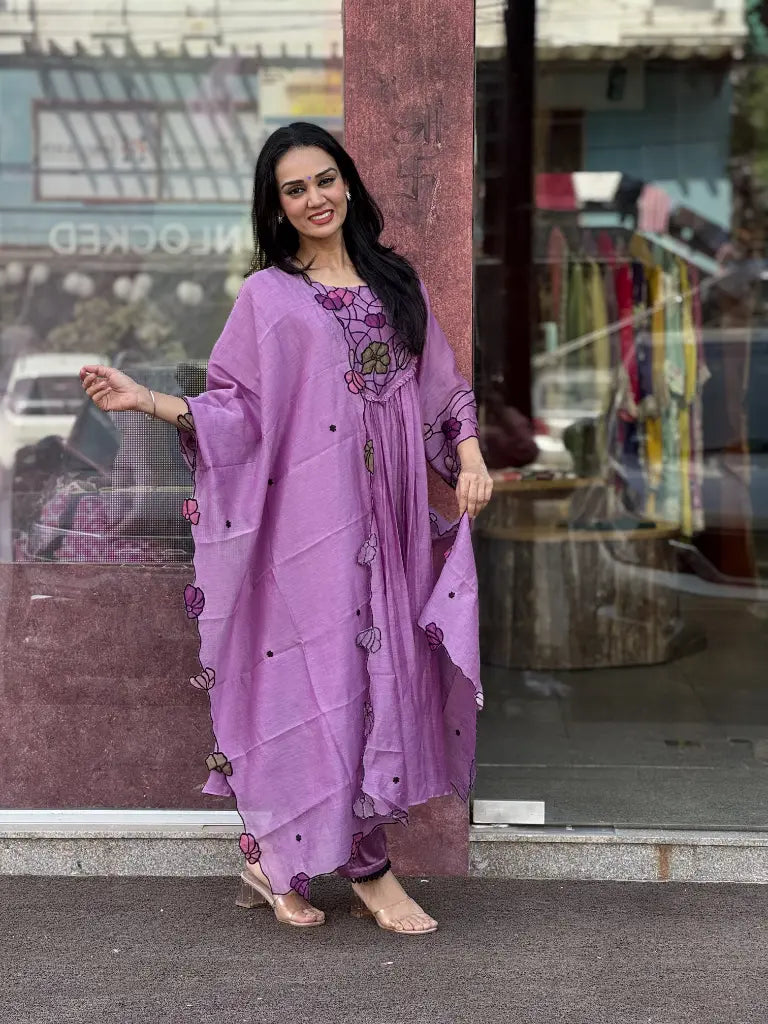 Soft kurta set styling detail — Soft Kurta Set