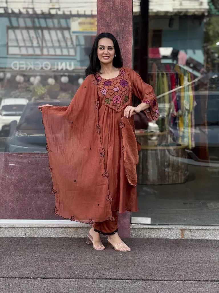 Soft kurta set styling detail — Soft Kurta Set