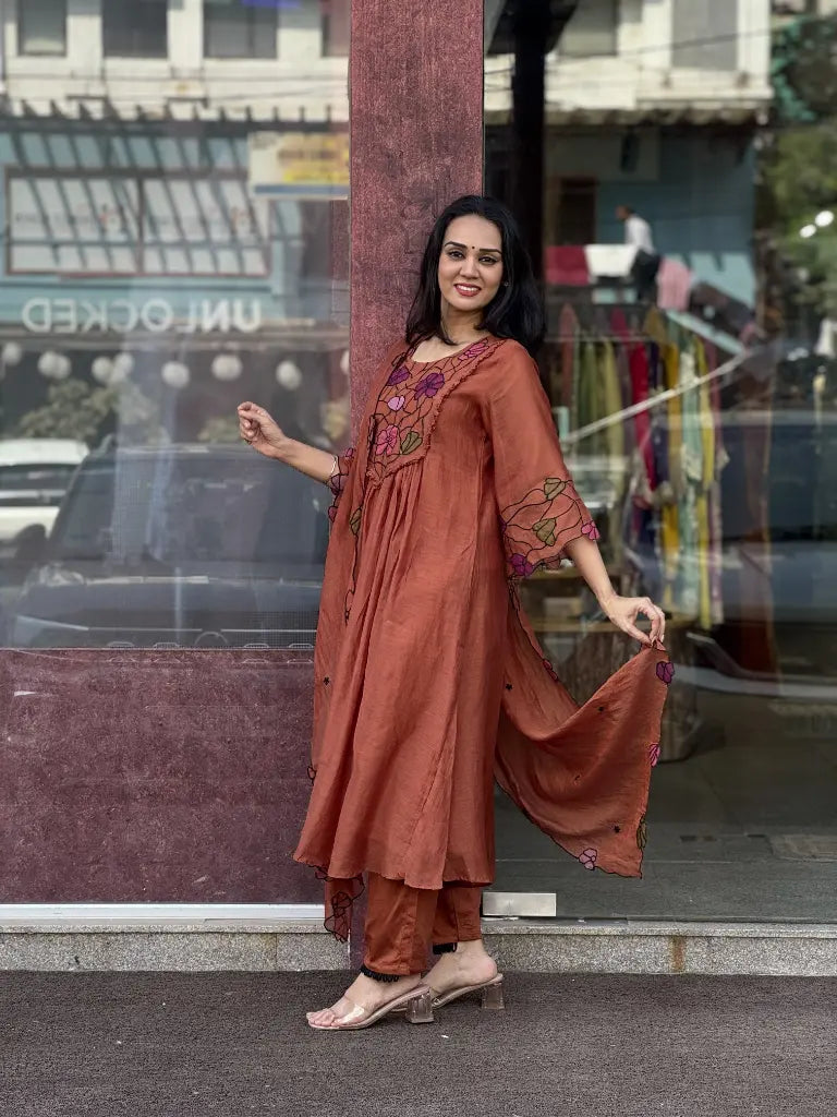 Soft kurta set styling detail — Soft Kurta Set