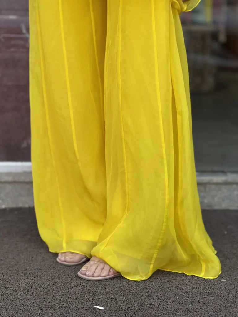Complete ethnic look in yellow indo western dress — Yellow Indo Western Dress