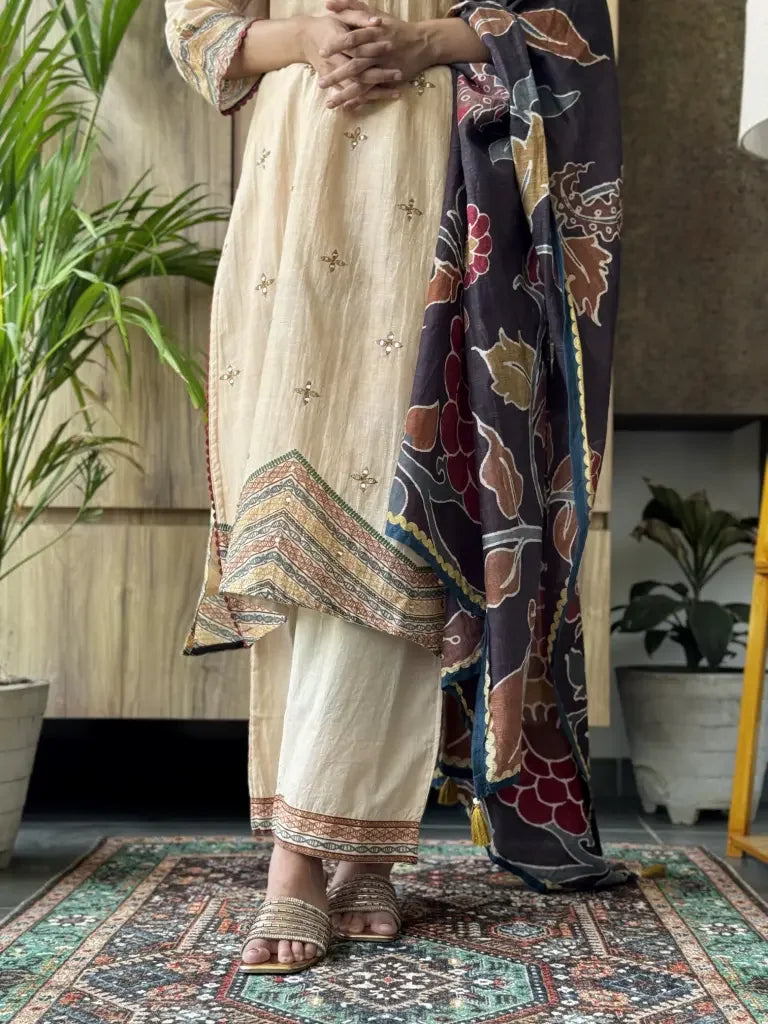 Back view — Cream Muslin Kurta Set