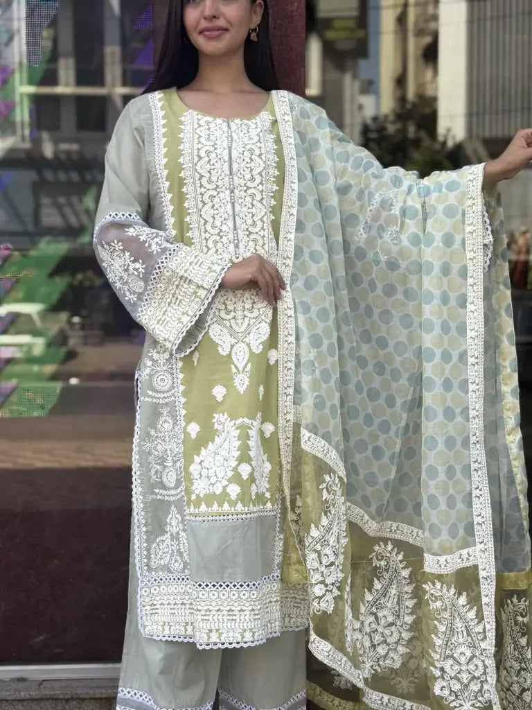 Close-up view — Green Cotton Kurta Set