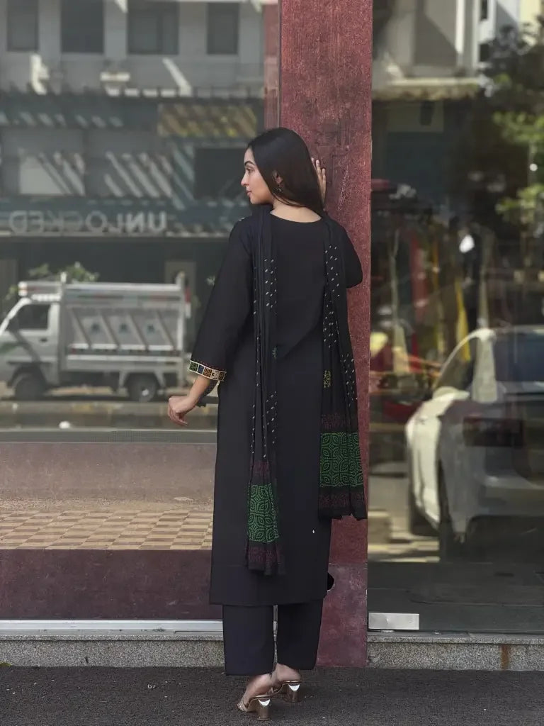 Side view — Black Cotton Kurta Set