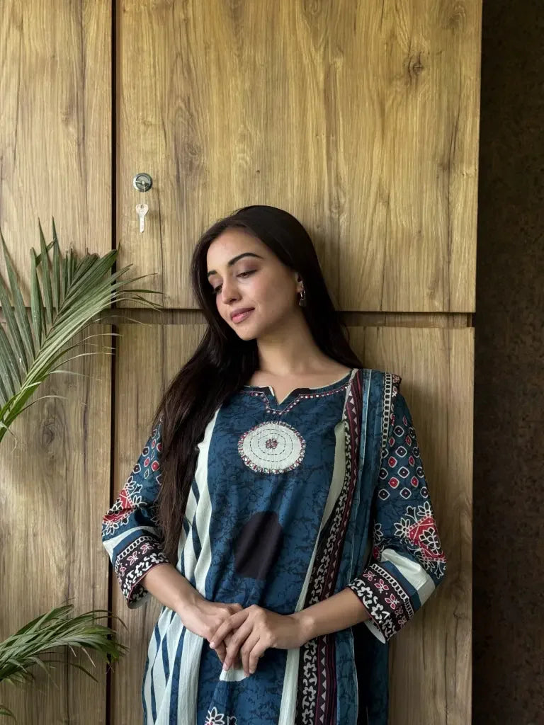 Side view — Indigo Cotton Kurta Set