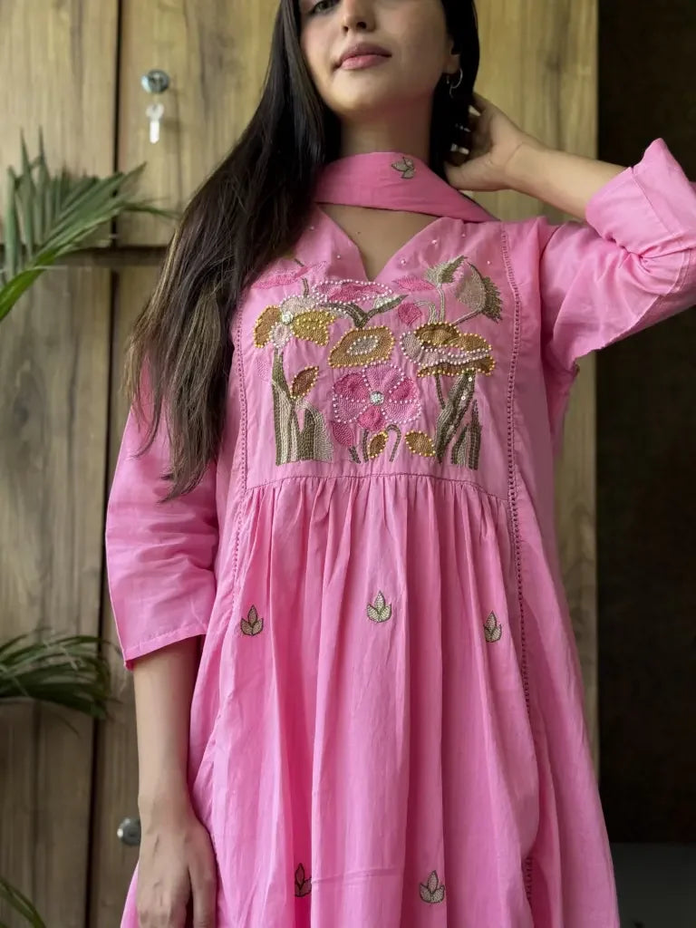 Back view — Pink Cotton Kurta Set