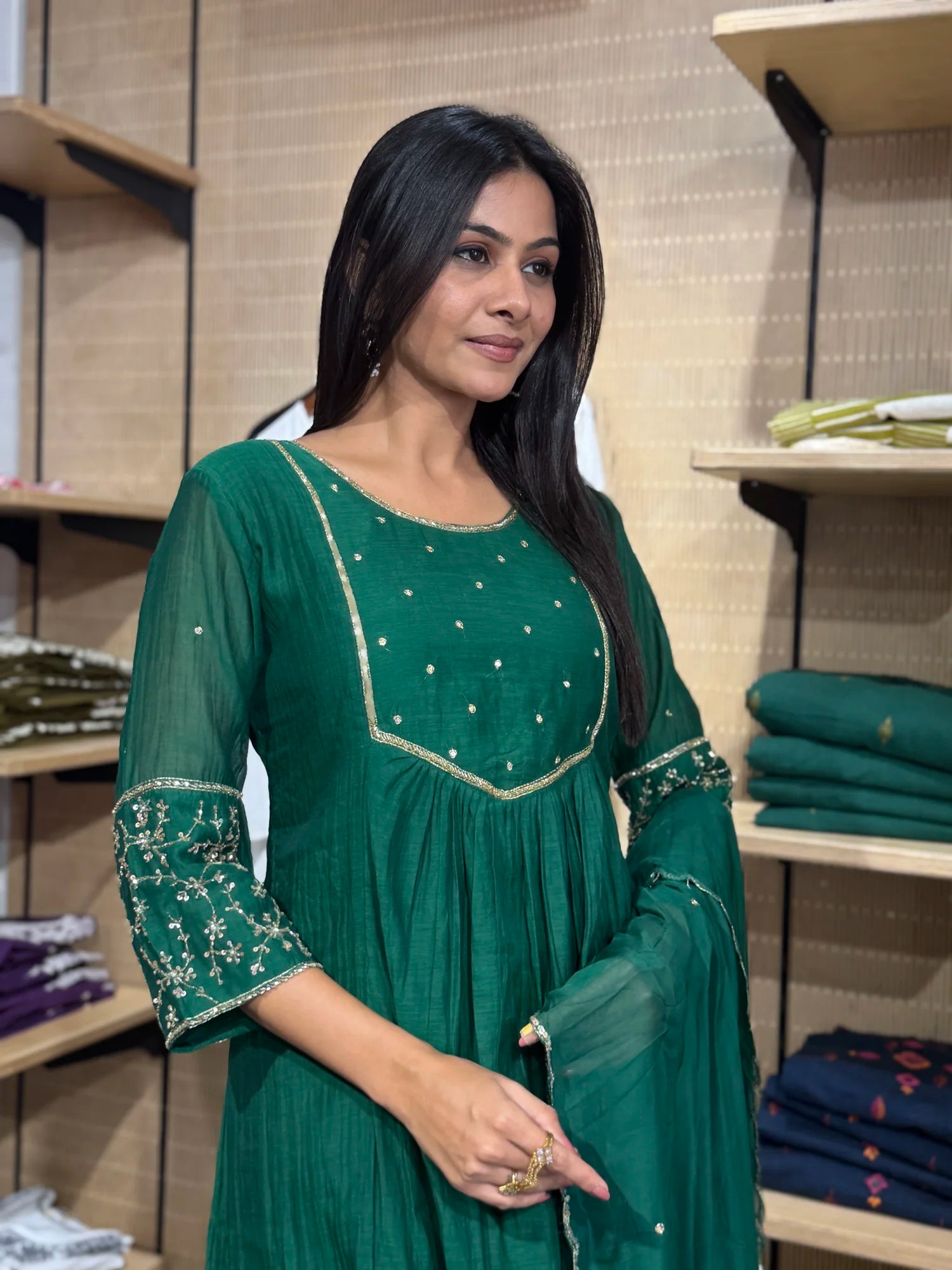 Detail view — Emerald Green Tissue Kurta Set