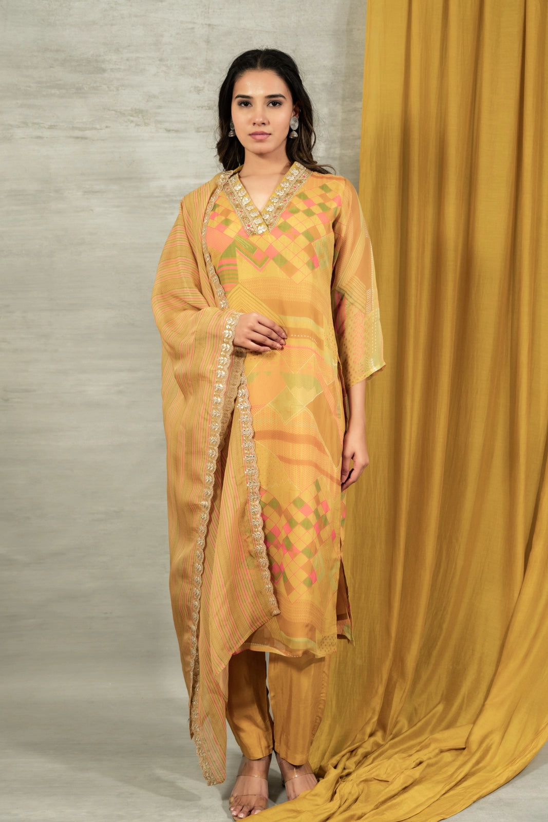 Complete ethnic look in green salwar suit — Green Salwar Suit