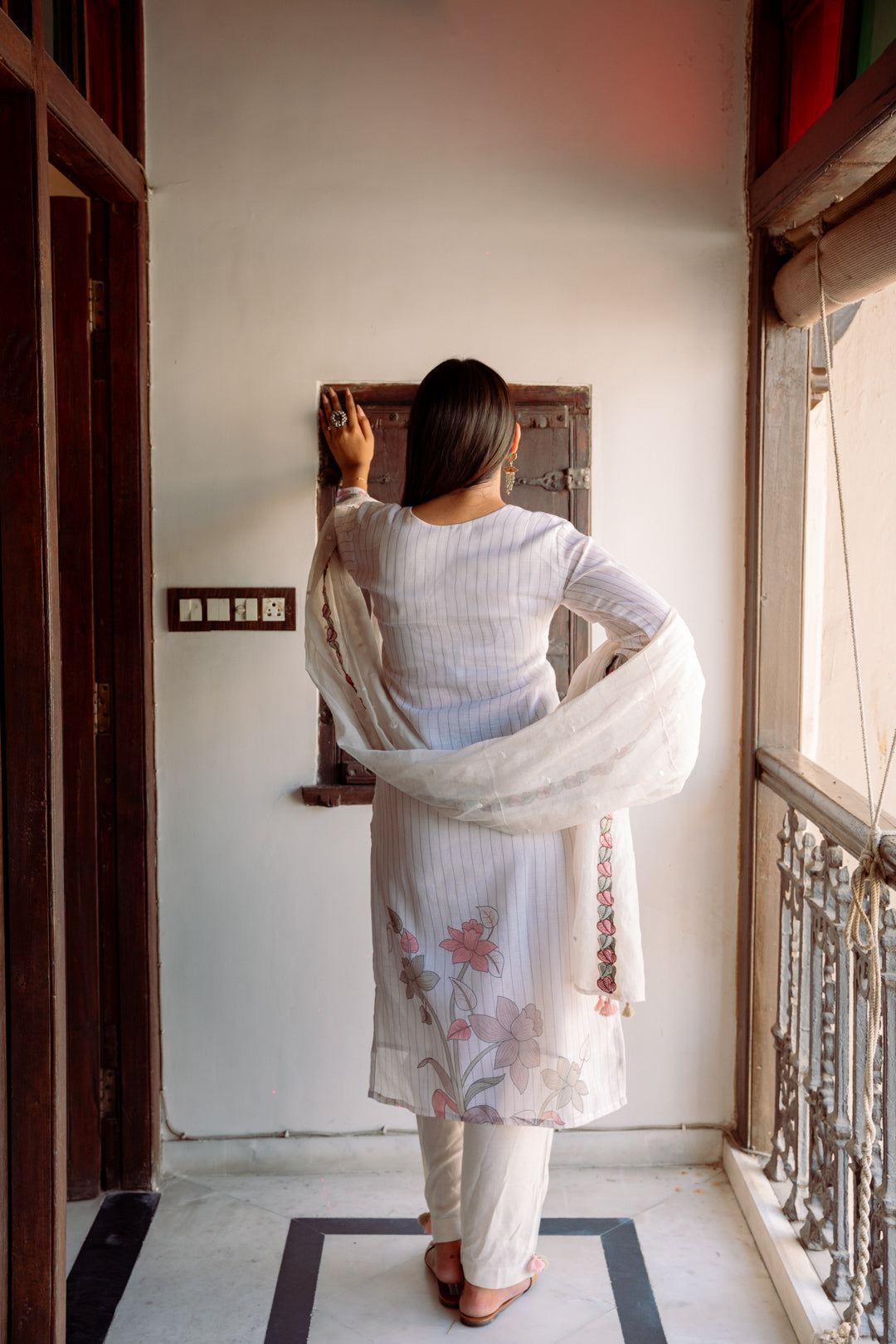 White Linen Embroided Kurti set with Dupatta