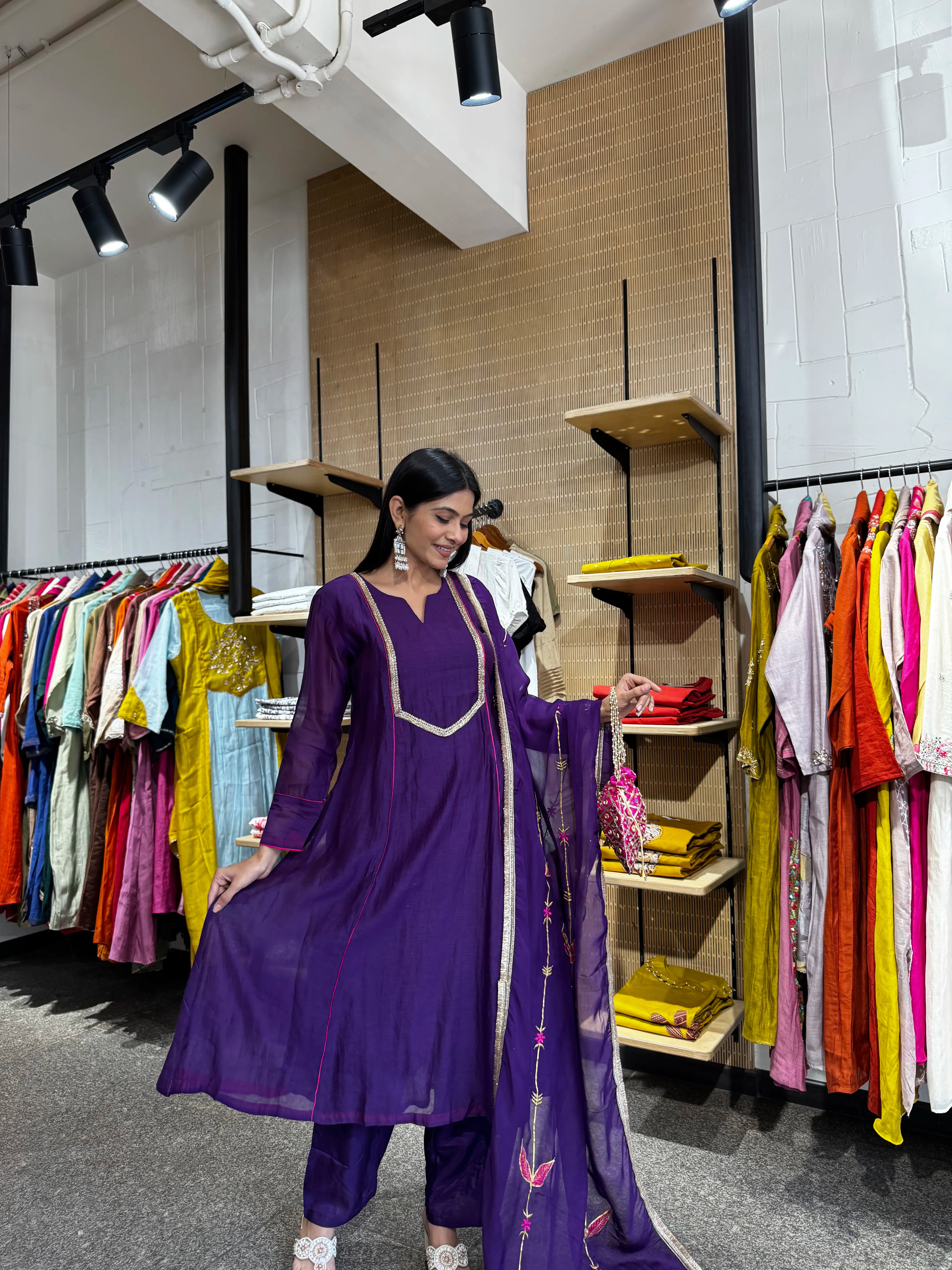 Side drape and silhouette view of dark green kurta set — Dark Green Kurta Set